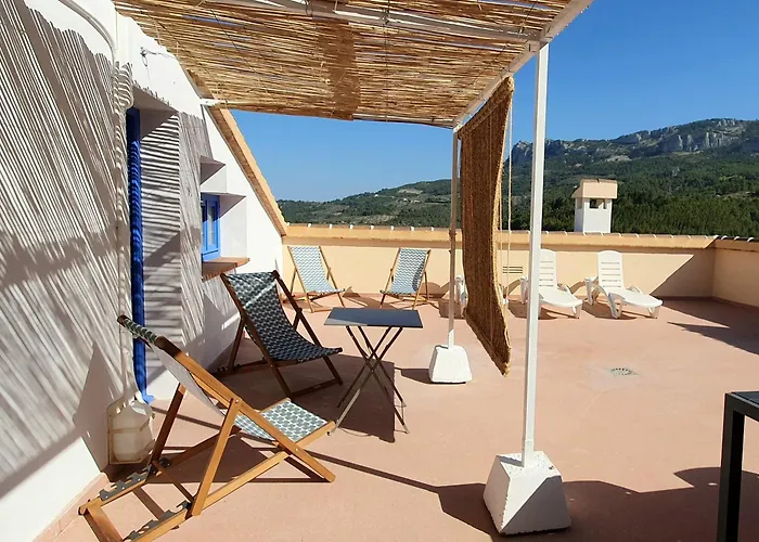 Atico Guadalest Rooftop Apartment With 360º Views And Art